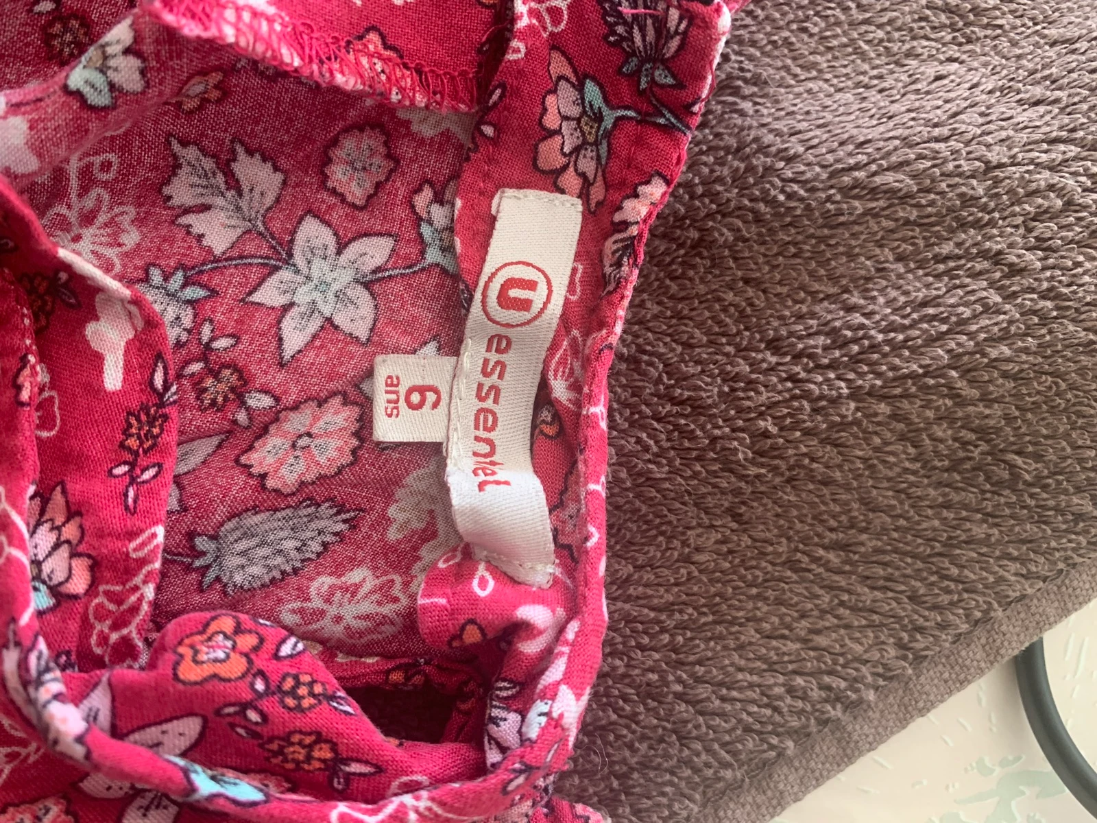 Vestido infantil U – Tamanho 6 anos – Muito bom estado – photo 3
